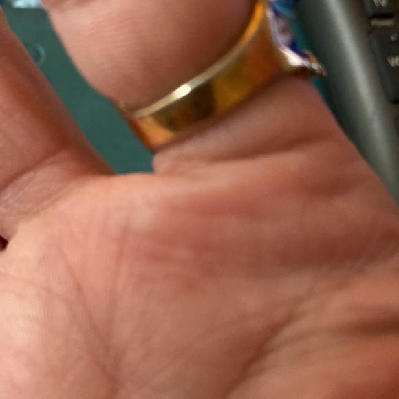 SIZE 7 Sterling Silver ring styled in cloussine design - Picture 6 of 6